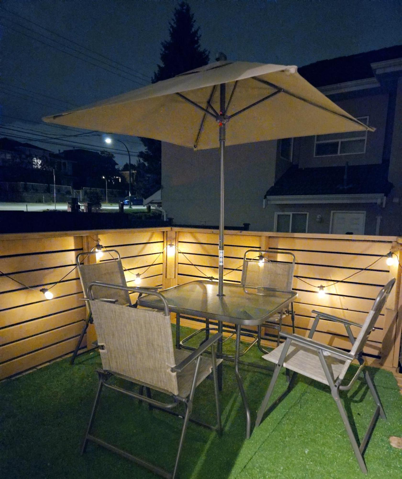 Cozy Stylish Black & White Design Room In The Heart Of Vancouver! Private Parking, Self Check-In & Just 4 Mins To Metrotown! Dış mekan fotoğraf